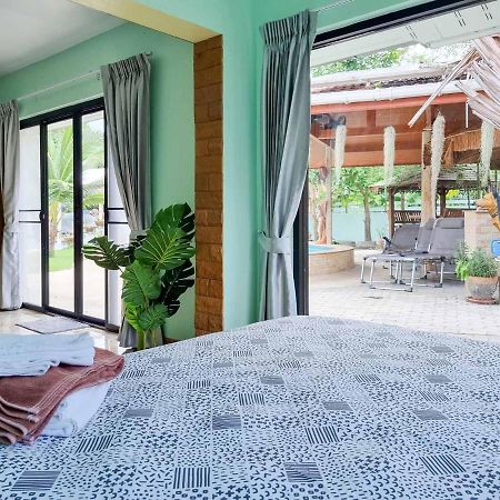 Tina'S Living Paradise - Guesthouses With Private Pool Ban Phe Eksteriør bilde