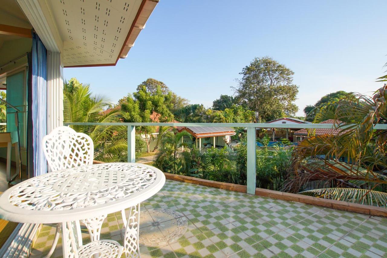 Tina'S Living Paradise - Guesthouses With Private Pool Ban Phe Eksteriør bilde